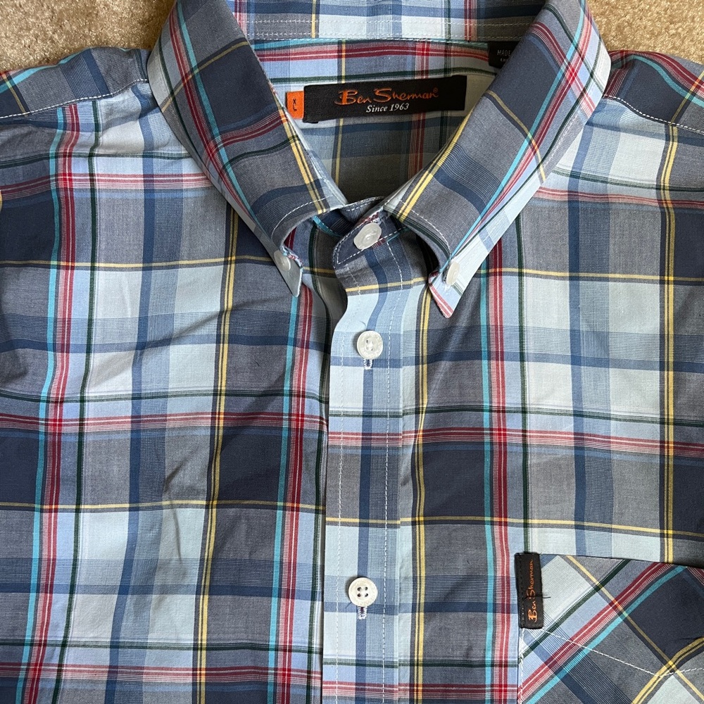 Men’s XL Ben Sherman Button Down Collared Shirt
